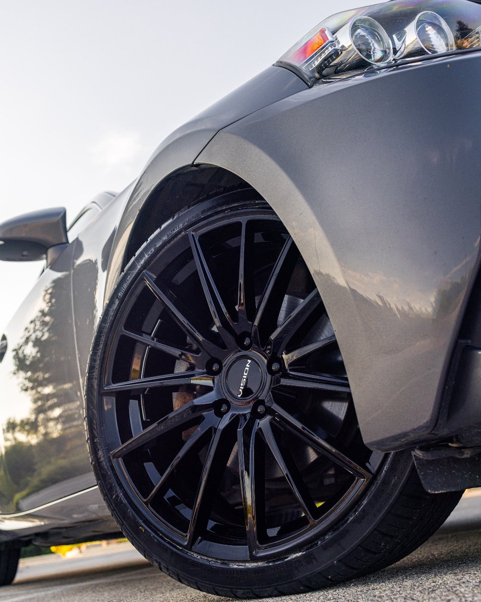 Stand out with the #473Axis.

#VisionWheel #WeAreVisionWheel #JoinTheVision