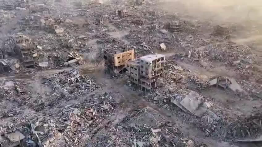 مشاهد جديدة لعمليات النسف التي تحدث في جباليا .