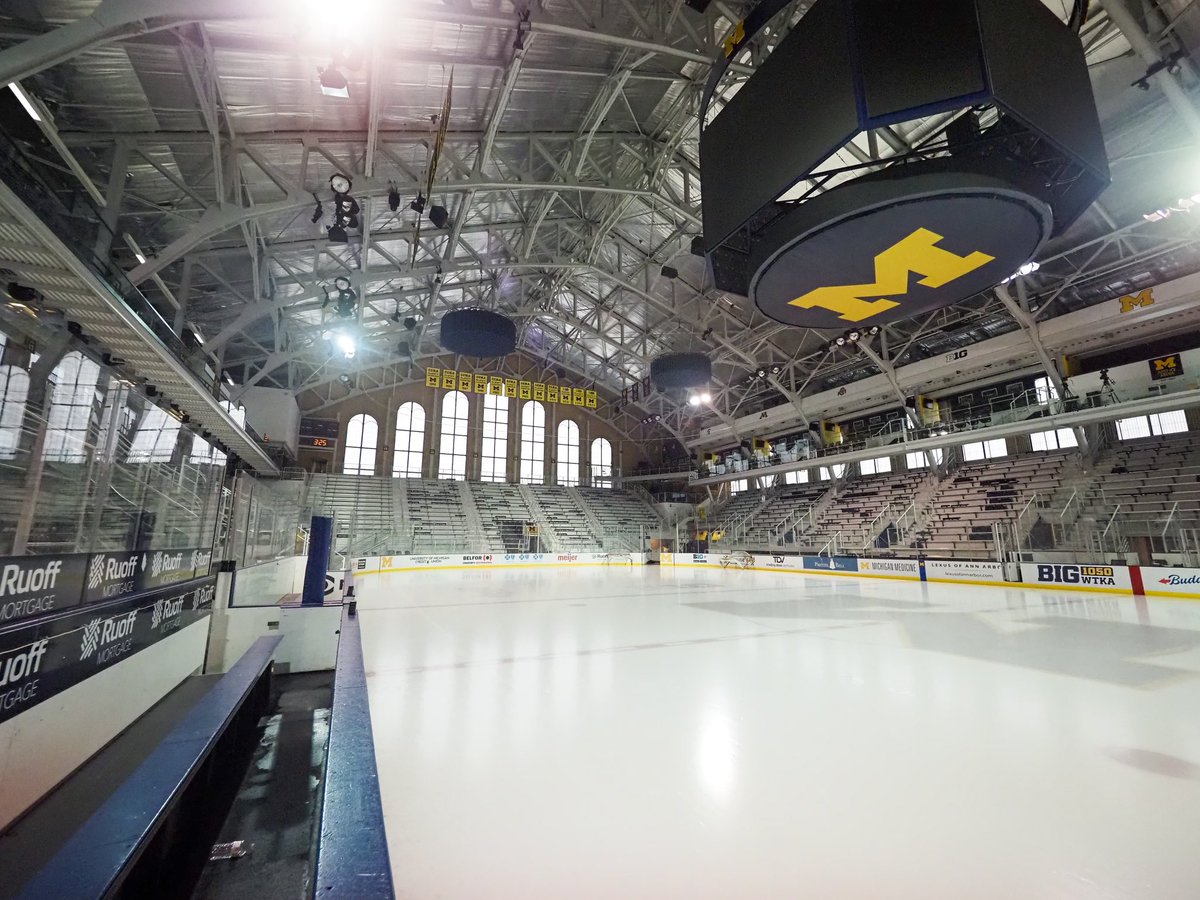 ModSquadHockey's tweet photo. We had a great time in Ann Arbor for Winterfest! https://t.co/mB0BPAl3pJ