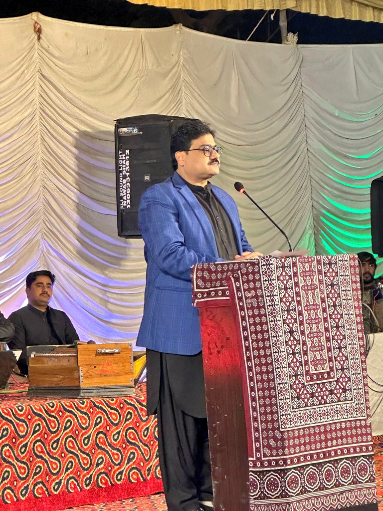 RajeshHardasani's tweet photo. Dr Imran ul Hassan Khawaja DC Sanghar in Farewell Dinner of Syed Muhammad Sajjad Hyder Commissioner Nawabshah at D.C House Nawabshah .
@drimran534 https://t.co/8APwRvt2Mk