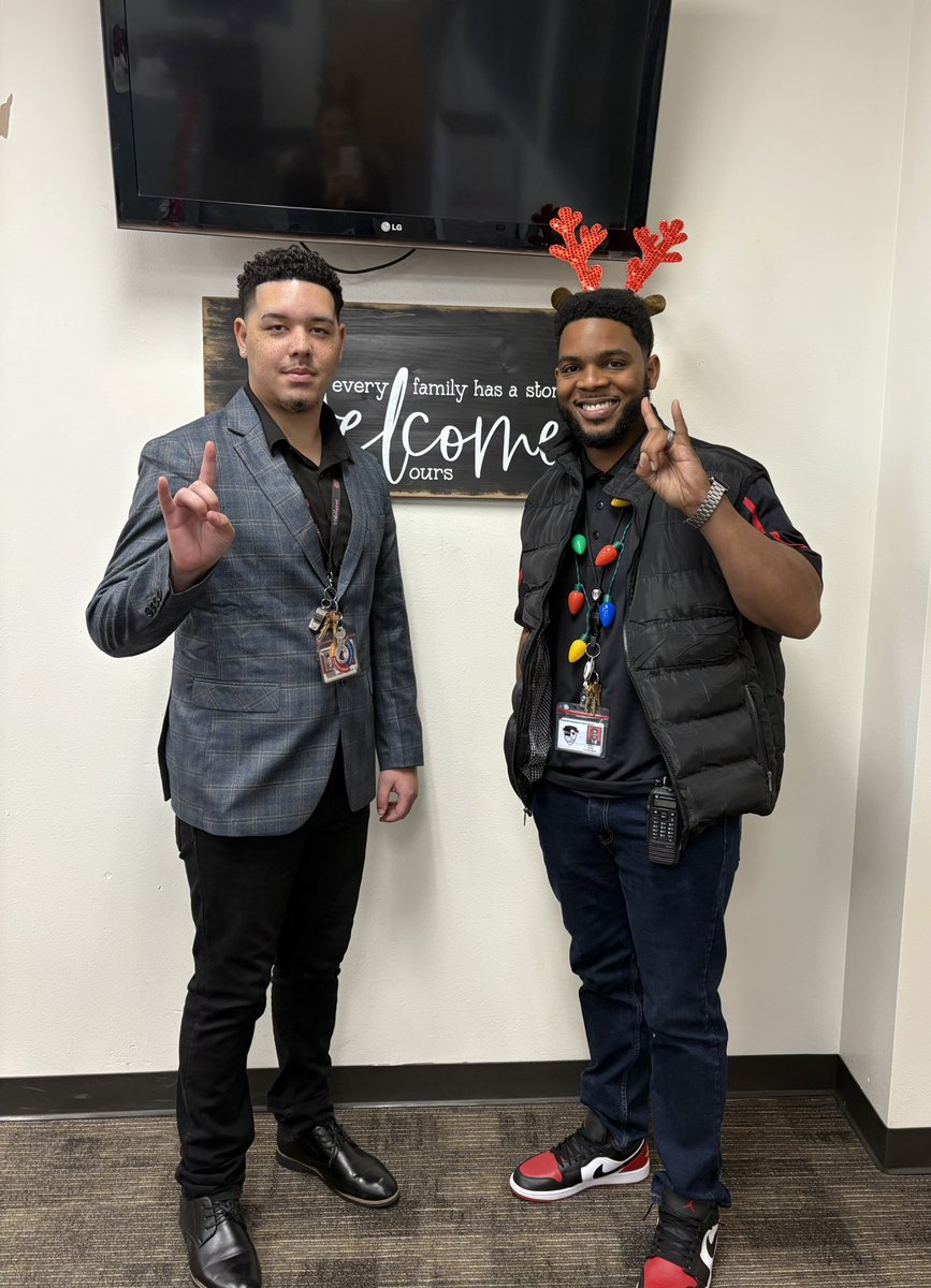 Christian James (@cjamesweather) on Twitter photo Thank you to my admin for recognizing my hard work and effort! Being Teacher of The Month feels awesome! <a href="/Ronnie_Davis__/">Ronnie B. Davis</a> <a href="/MyishaMckinney/">Myisha Palmer-McKinney</a> Thank you to my admin for recognizing my hard work and effort! Being Teacher of The Month feels awesome! <a href="/Ronnie_Davis__/">Ronnie B. Davis</a> <a href="/MyishaMckinney/">Myisha Palmer-McKinney</a>
