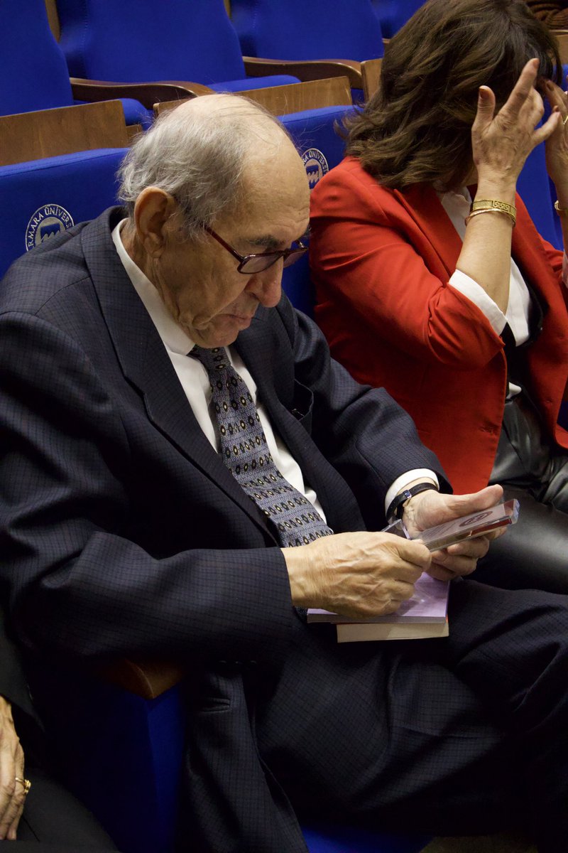 Marmara Üniversitesi Yeni Medya Kulübü olarak 10 Aralık Dünya İnsan Hakları Günü’nde düzenlediğimiz Araştırmacı Gazetecilik Sempozyumumuzun Araştırmacı Gazeteciliğin Demokrasiye Katkısı: Dördüncü Kuvvetin Rolü oturumunun açılışından kareler ✨

Prof. Dr. Nurşen Mazıcı’nın açılış