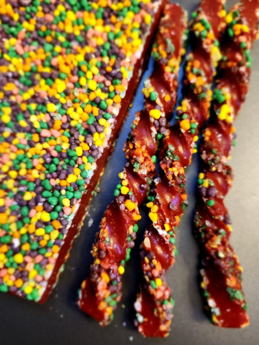 CorruptCandys's tweet photo. Nerds Twists! Tangy Strawberry Cherry flavored ropes, bedazzled with crunchy candies, and enhanced with cannabis!
#edibles #nerds #candy #cannabisculture #CannabisCommunity #hightimes https://t.co/lPCl2PnVKb