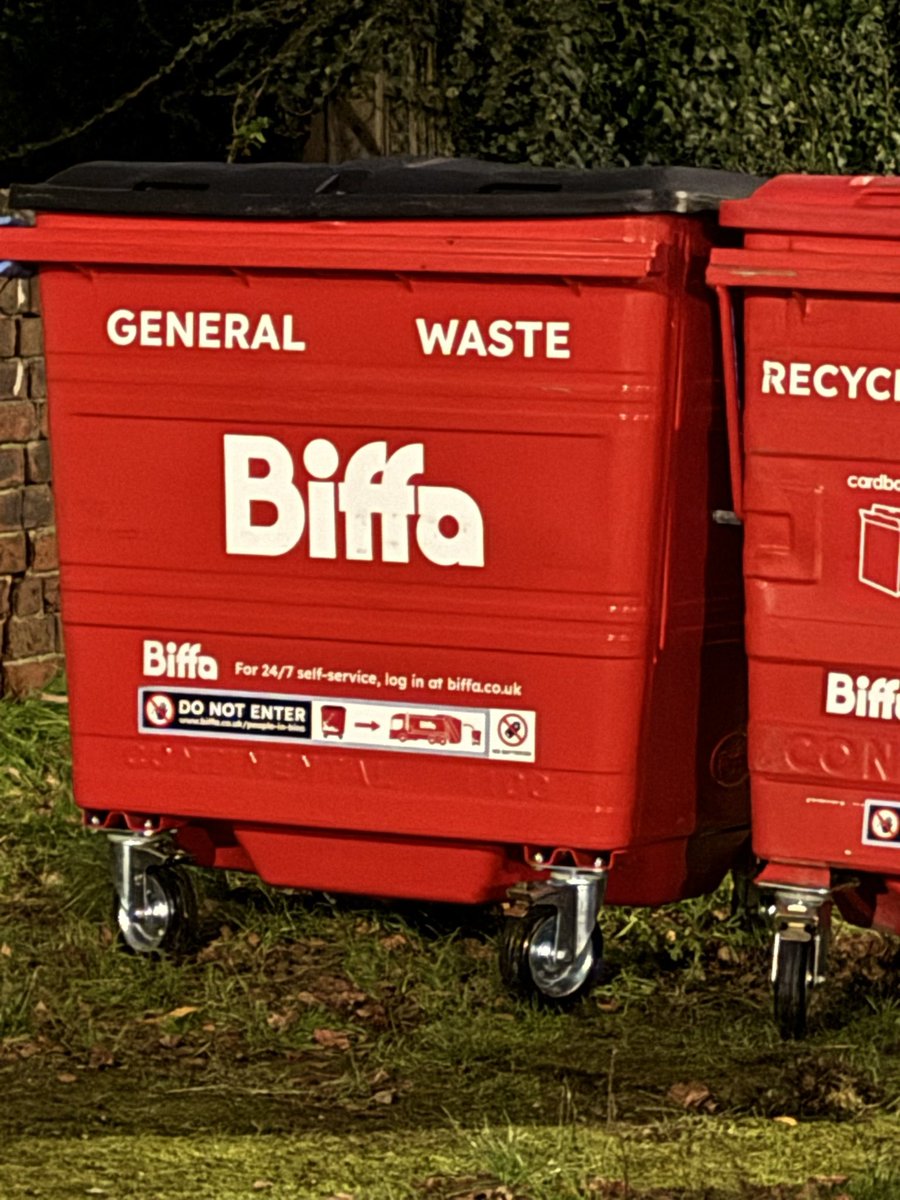alpharitis's tweet photo. General waste…..? 

Thank you for your service! https://t.co/rGN2l0LmbJ