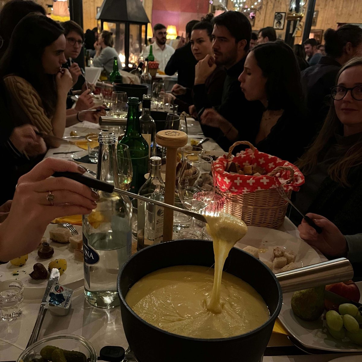 LSZYSN's tweet image. #AlumniEvent

Last week the current and former network members got together for an evening of eating fondue and catching up. After a busy time preparing for ZLSD25, it was great to enjoy a relaxed time together.

#Fondue #ChristmasDinner #Alumni #LSZYSN