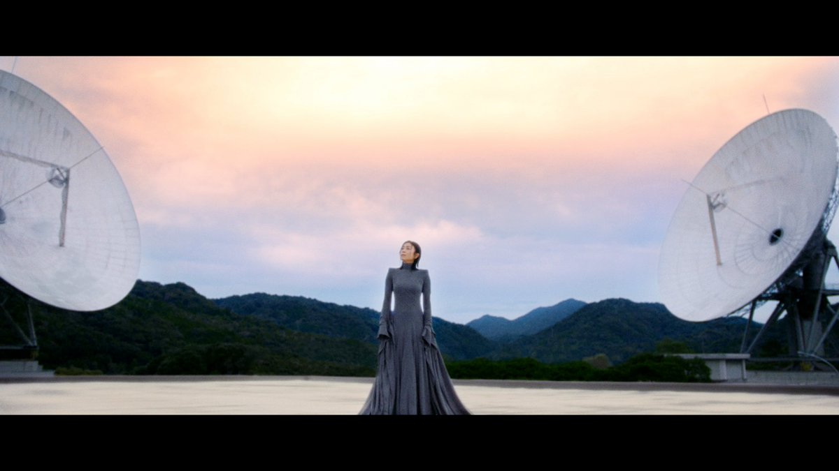 utadahikaru's tweet photo. Hikaru Utada  

“Electricity”

New Music Video 👁️

https://t.co/QKk49GUO6d

Streaming and DL👂🏻 

https://t.co/T1rBZWYUDx https://t.co/xsTJShOHT1