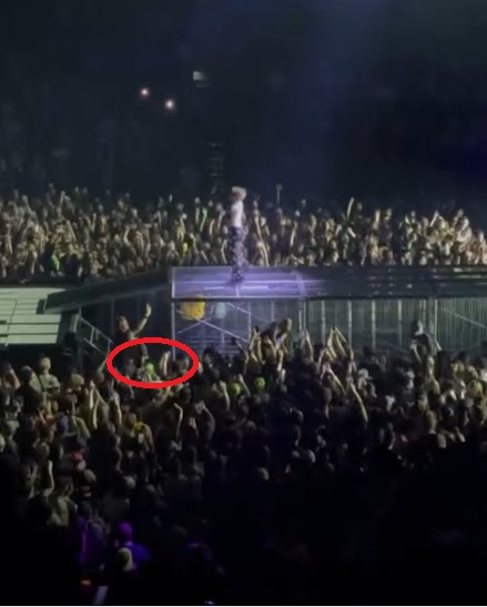 DannyShazam's tweet photo. Seeing the Sweat Tour FRONT ROW with @charli_xcx and @troyesivan at @WellsFargoCtr was truly one of the best nights of my life. Went feral for over 3 hours, then went out to the afterparty with Mitchell's brother Connor till 3am. 

What an absolutely amazing end to Brat summer. https://t.co/YTXoPLXUGp