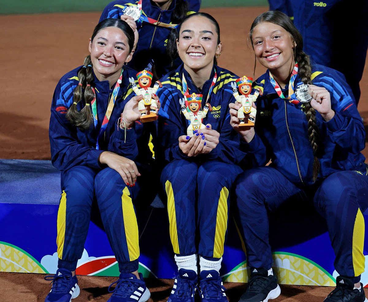 Duke Softball (@dukesoftball) on Twitter photo Kelly doing more cool things π
Duke alum <a href="/kellyytorress/">Kelly Torres</a> represented Colombia in the 2024 Juegos Bolivarianos del Bicentenario Ayacucho earning a silver medal! π₯ Kelly doing more cool things π
Duke alum <a href="/kellyytorress/">Kelly Torres</a> represented Colombia in the 2024 Juegos Bolivarianos del Bicentenario Ayacucho earning a silver medal! π₯