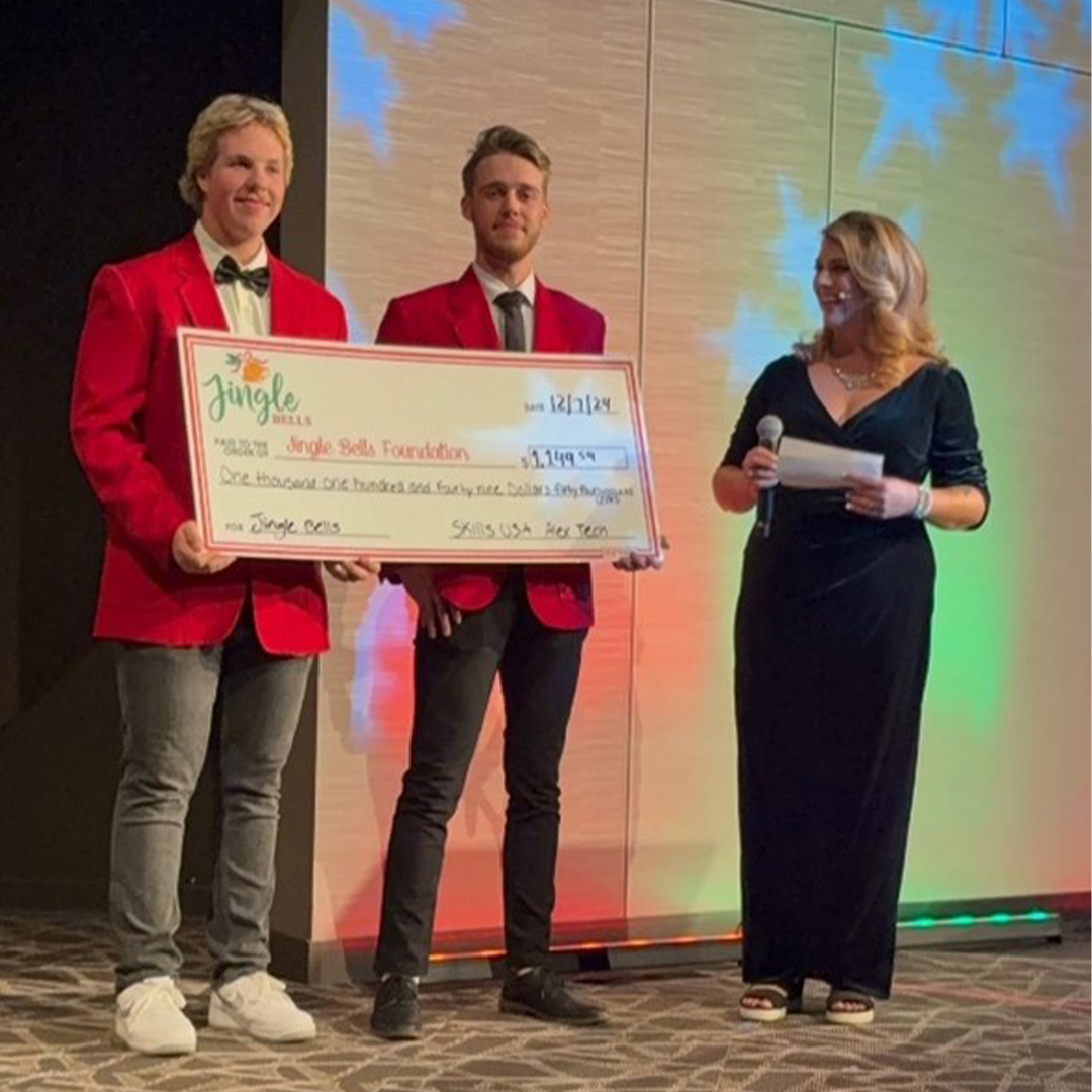 Our SkillsUSA students showed the true spirit of giving this holiday season by raising $1,149.54 for the Jingle Bells Telethon through their Change Wars fundraiser! The funds go to support local families in need. Learn more here: alextech.edu/atcc-news/2024….