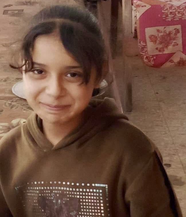 ارتقاء الطفلة سما يوسف مصبح متأثرة بجراحها في قـ،ـصف استـهـدف خانيونس قبل أيام، لتلتحق بشقيقتها الشـ،هيدة آية.