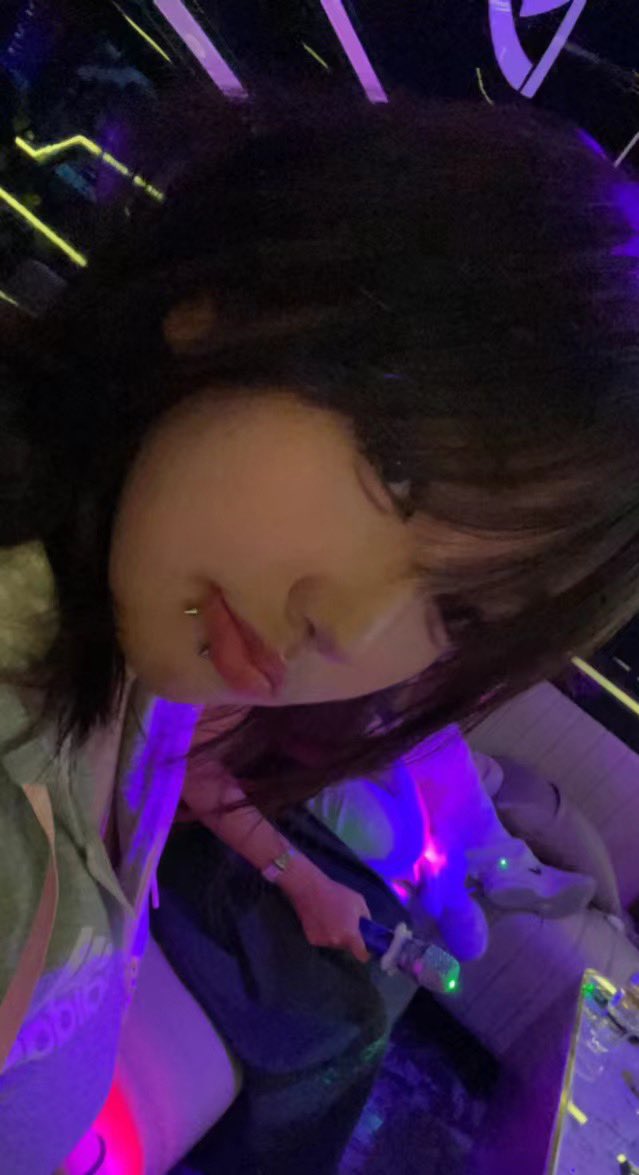 置顶🔝
是的，本泪强势回归
精准坐标20r | 一个问题20r
已成年放心投喂
女孩子可以找我互fo互转
男孩子就拜托花花钱🥹
我会珍惜每一个对我好的人