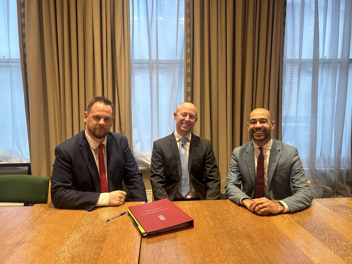 alexckent's tweet photo. Being knocked off my bike by a van driver 3 years ago wasn't fun, but I really enjoyed having a meeting in Westminster yesterday with our fab Eastbourne MP @JoshBabarinde and Transport Minister @simonlightwood. The campaign to improve the Motor Insurer's Bureau continues 💪 #MIB https://t.co/VHSdadHOCs