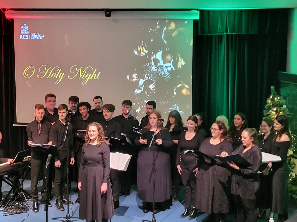 Delighted to attend the <a href="/RCSI_FacNurMid/">RCSI Faculty of Nursing & Midwifery</a> Festive Gatherine ...starting to feel like Christmas is on the way listening to <a href="/entracte_dublin/">Entr'acte</a>