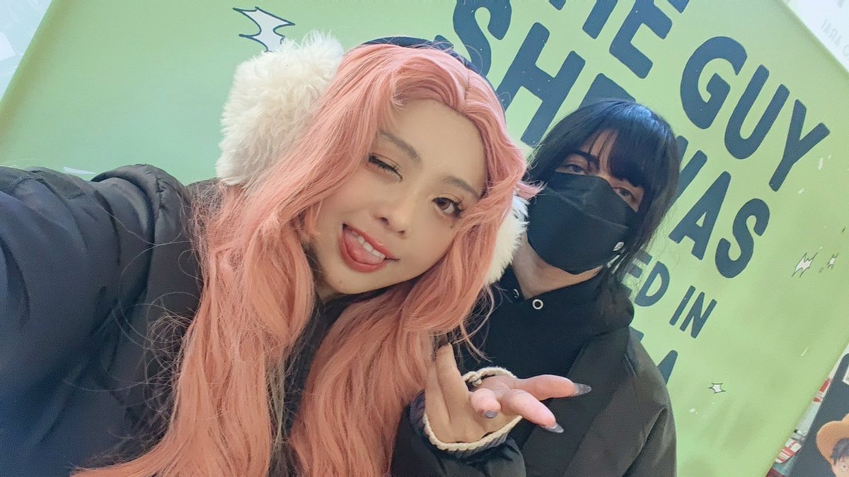 ( ͡°👅 ͡°) Vy (@vy_violett) on Twitter photo Had to stop by <a href="/KinokuniyaUSA/">Kinokuniya USA</a> in NYC for the 🟢🏳️🌈💕
#IYKYK #tgswiiwagaa #mitsuaya #cosplay Had to stop by <a href="/KinokuniyaUSA/">Kinokuniya USA</a> in NYC for the 🟢🏳️🌈💕
#IYKYK #tgswiiwagaa #mitsuaya #cosplay