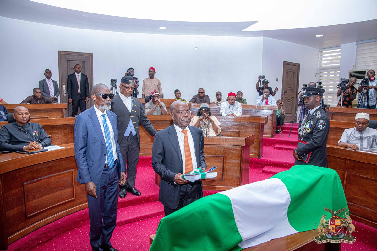 alexottiofr's tweet photo. Ụmụ nnem Ndị Abia,

Today, I had the honour of presenting the 2025 Budget to the Abia State House of Assembly. The budget, titled "Budget of Sustained Momentum," underscores our unwavering commitment to advancing Abia's development. The proposed budget for the 2025 fiscal year amounts to Seven hundred and fifty billion, two hundred and eighty two million, two hundred thousand Naira only (₦750,282,200,000).

This figure represents a 30% increase from the 2024 budget, reflecting our ambitious goals. We have carefully considered significant economic challenges such as inflation and exchange rate volatility, which have significantly impacted our fiscal strategies.

For the 2025 fiscal year, ₦611.7 billion, or 82% of the total budget, will be allocated to capital projects. The investment aims to drive the long-term socioeconomic transformation of the state, building on the progress made over the past 18 months. Additionally, ₦138.6 billion, or 18% of the budget, will be dedicated to recurrent expenditures, covering personnel costs, social benefits, overheads, and debt servicing.

As in the previous year, the health and education sectors will receive approximately 35% of the budget. Specifically, 15% will be allocated to the health sector, 14.63% to basic and secondary education, and 5.42% to tertiary education.

The draft budget is based on slightly optimistic projections, using 2024 figures as a baseline. We anticipate a 213% increase in the state's internally generated revenue (IGR) to ₦100.6 billion, a 96% rise in statutory allocations to ₦183.4 billion, a 55% increase in grants to ₦25.5 billion, and a 35% rise in VAT to ₦55.1 billion. The remaining ₦364.1 billion, or 51% of the budget, will be financed through domestic and multilateral channels. Importantly, as with last year, we will not borrow to finance recurrent expenditures. Borrowing will only occur when necessary and will be used for projects that can repay the loans. We are pleased to report that no funds were borrowed in the 2024 fiscal year, and we have taken steps to repay old debts, maintaining zero indebtedness to contractors.

At this juncture, I encourage you to read the full text of the budget speech available on our website: https://t.co/KONyt0KyIw and share your feedback and suggestions with us.

Thank you.