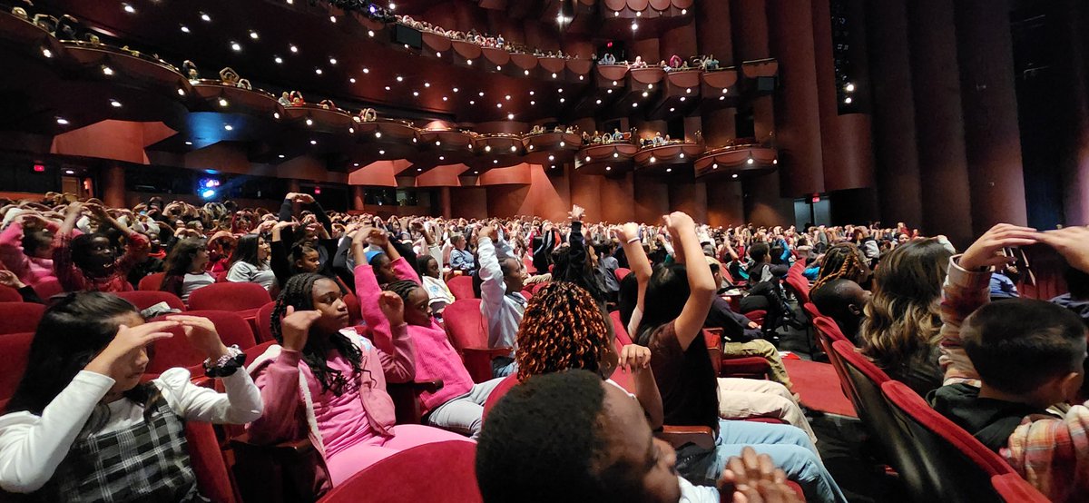 JSES_Stallions's tweet image. Thank you @HoustonBallet for giving our 4th Grade @JSES_Stallions an exquisite #FineArts experience today! 🎼🩰🪄 #NutcrackerBallet #FieldTrip