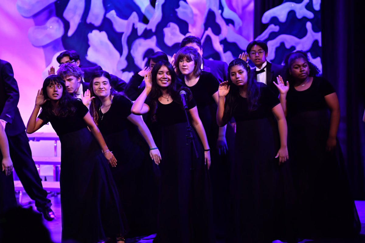 Another fantastic holiday concert season at Charter Oak Unified! We're thrilled to provide music education for all 4th-6th graders and exceptional choir programs for middle and high school students. Together, we're creating a harmonious community. #COUSD #ChoralMusic