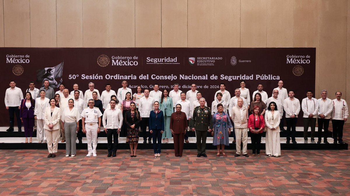 Hoy participamos en la 50ª sesión ordinaria del Consejo Nacional de Seguridad Pública, encabezada por la Presidenta <a href="/Claudiashein/">Claudia Sheinbaum Pardo</a> y el gabinete de seguridad federal.

El enfoque de la nueva estrategia de construcción de paz está en atender las causas de la violencia, combatir la