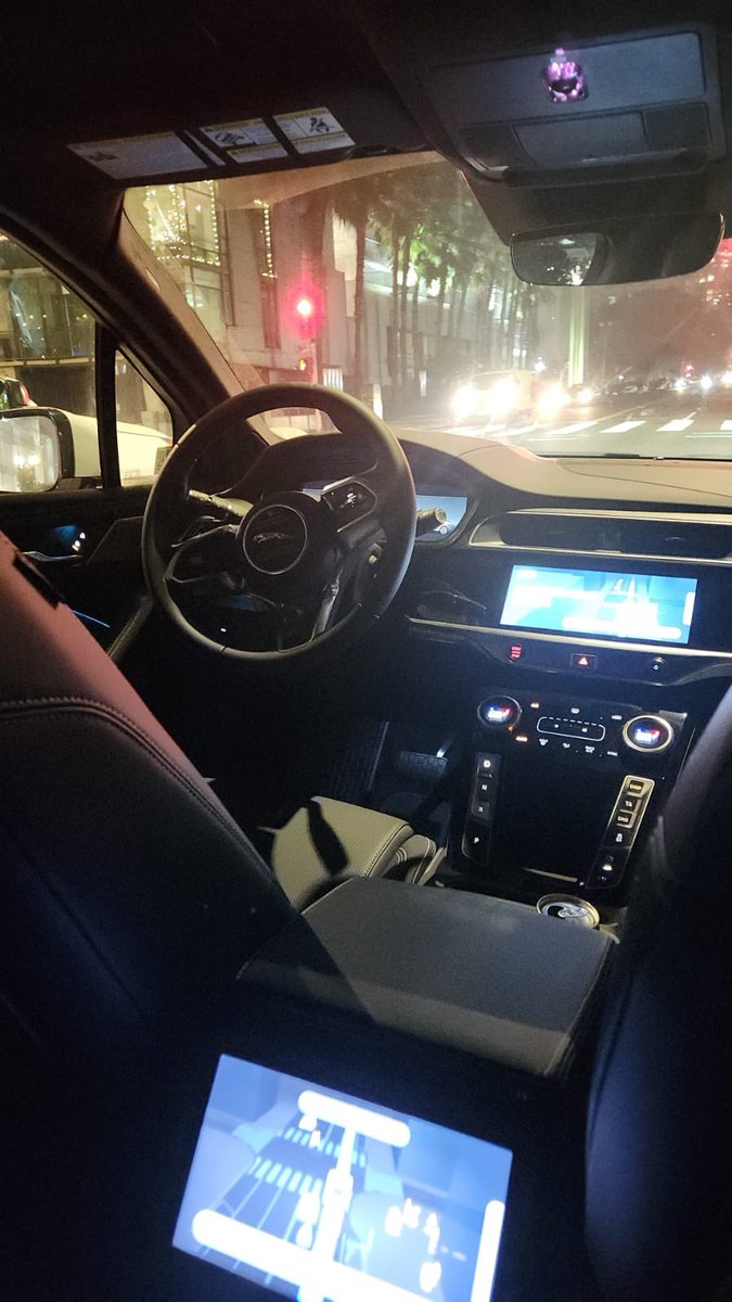 _SarahBarnard's tweet photo. Here’s some photos of a very fun week (featuring my first ever ride in the self driving Waymo cars!) https://t.co/5BvHuE4qbn