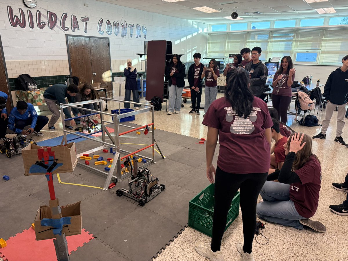 Dr_DSforza's tweet photo. From mentees to mentors! ๐ค @BectonHS is proud to welcome Dr. Jakoet & the Sakhikamva Foundation team from South Africa to Wildcat Country ๐บ๐ธ as they prep for FTC international competition. #BectoBots keeps growing. Huge ๐to @FRCTeam1676! Future is Global ๐๐ #STEMLeadership https://t.co/5lOdapX1nJ