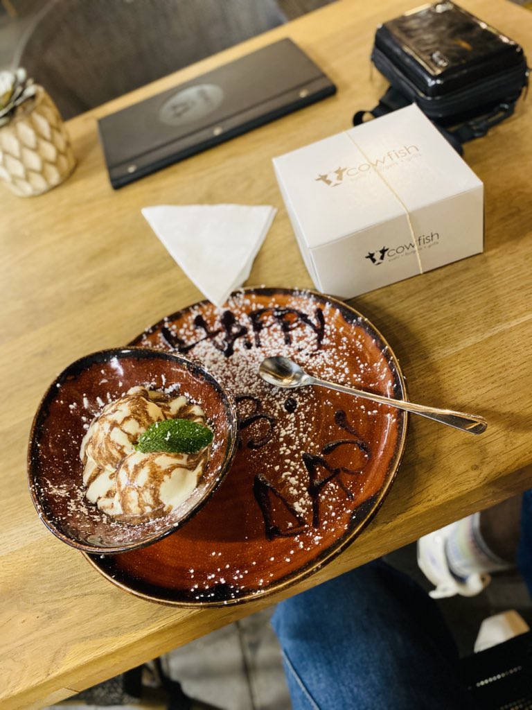 CUTEJBL2's tweet photo. Indeed it was a wonderful birthday 🥳🥂🍾🎂#happybirthdaytome #Styledivine ❤️🥳 https://t.co/qtIFyhx9vb