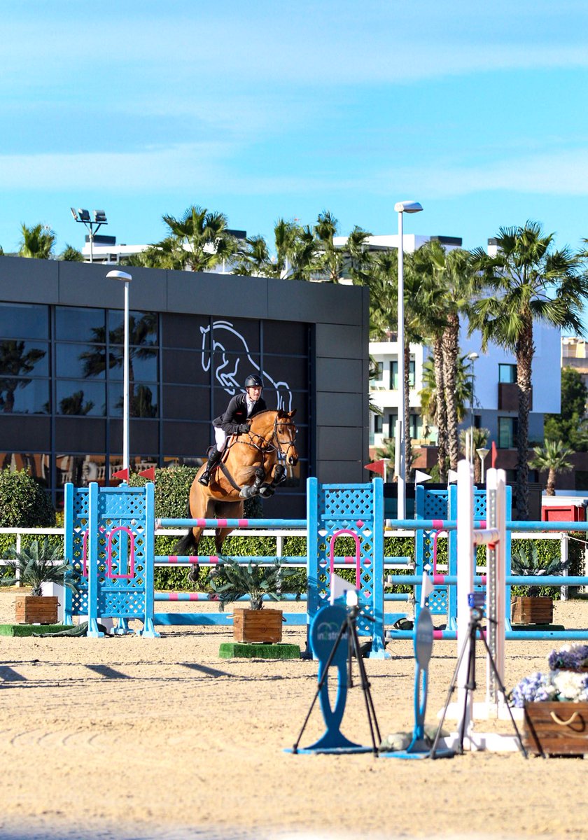 Week 2 pics 📸🌴☀️ #met #oliva #2024 #showjumping #horses #equestrian 📷 <a href="/camillabingham/">Camilla Bingham</a>