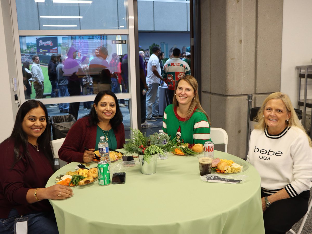 genuinepartsco's tweet photo. At our Atlanta Campus, we recently transformed our space into an old-fashioned candy store for our annual holiday luncheon. The festive atmosphere was filled with warmth and joy, bringing our teammates together to celebrate the holiday season in style!
#LifeAtGPC #OneGPC https://t.co/dCNIpoCZyU