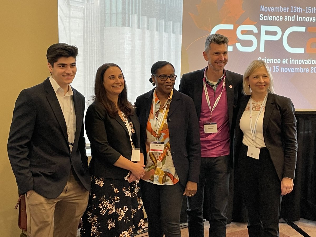 💭 Reflecting on the journey! 🚀 A year ago <a href="/sciencepolicy/">Canadian Science Policy Centre (CSPC)</a> #CSPC2023, we kicked off #NavigatorTurns10 with a panel on how cross-sector collaborations drive #Innovation &amp; #EconomicDevelopment Here's to 10 years of connecting ideas to impact! 🧩 <a href="/eCampusOntario/">eCampusOntario</a> <a href="/CollegeLaCite/">LA CITÉ</a> <a href="/OCAD/">OCAD University</a>