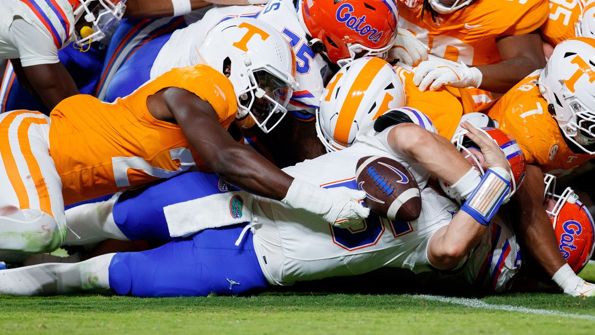 ryleerobinsontv's tweet image. Six Vols land on Coaches' All-SEC teams:
1st-Team:
RB Dylan Sampson
C Cooper Mays
ED James Pearce Jr.
2nd-Team:
CB Jermod McCoy
3rd-Team:
OL Javontez Spraggins
KOS Josh Turbyville
#Vols