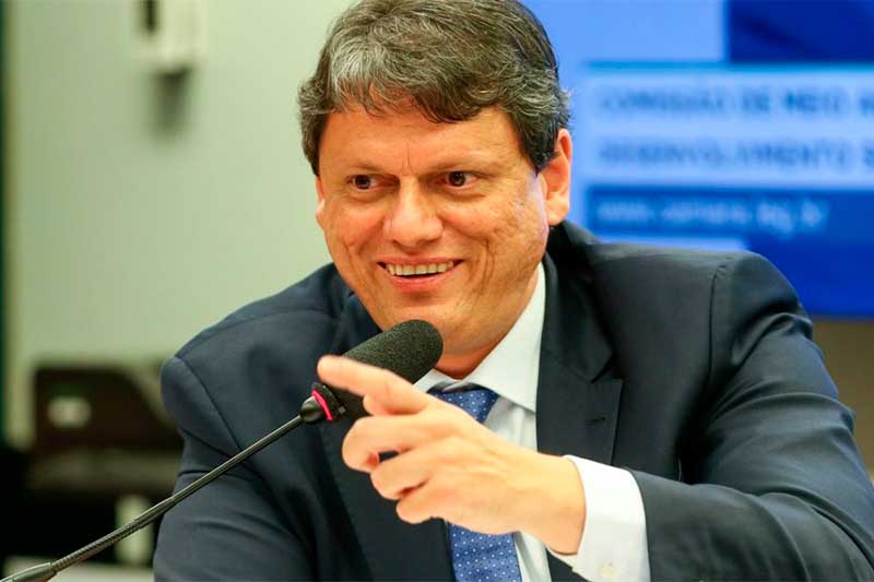 🚨 URGENTE: após privatização, Sabesp anuncia 200% DE AUMENTO na conta de água para grandes consumidores, como hospitais, museus  e comércios!

"Desconto de antes é porque a empresa era estatal", disse o novo CEO, Carlos Piani

📰 Folha de SP