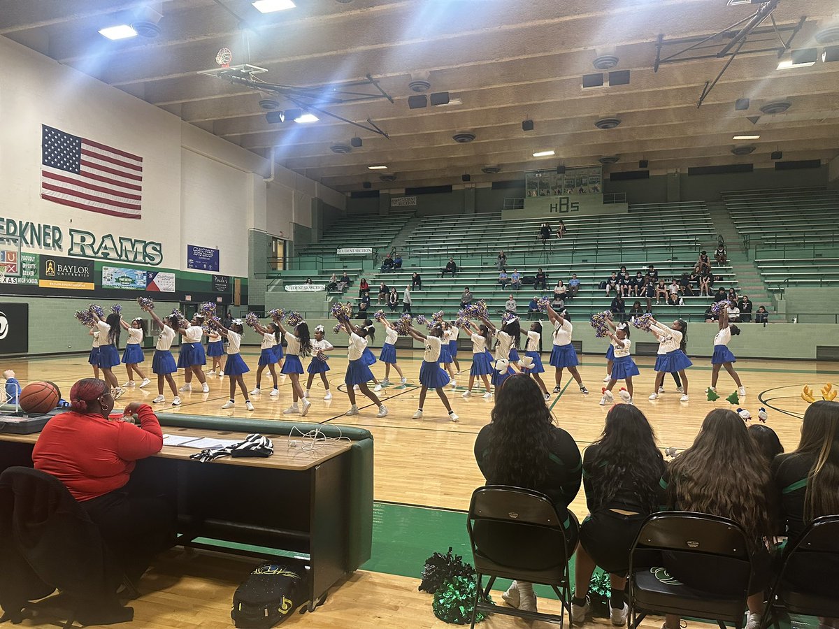 farrahsmock's tweet photo. Thankful to have the Richland Rockettes perform at our basketball game! @bhsstem @billgattus #RamsChargingForward https://t.co/BKkQwGlrva
