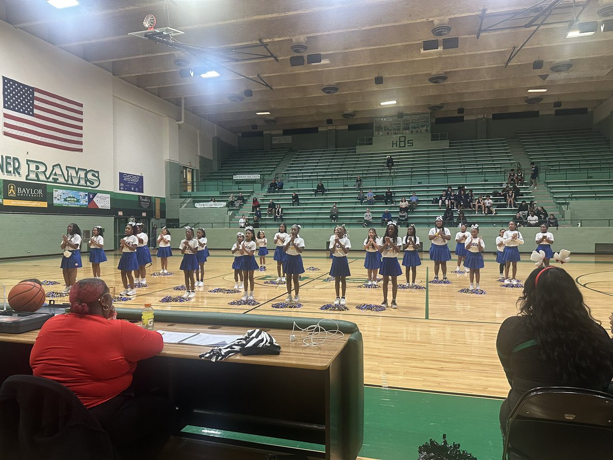 farrahsmock's tweet photo. Thankful to have the Richland Rockettes perform at our basketball game! @bhsstem @billgattus #RamsChargingForward https://t.co/BKkQwGlrva