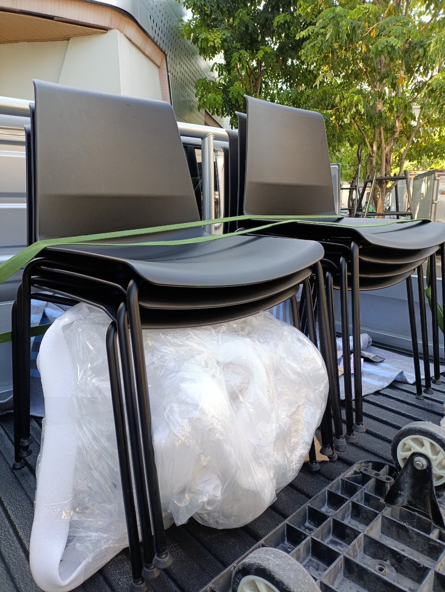 - Mic Chair MIC-M-97C2F B.Black pc. Uph.Fabric UB-37
---
#iweb3 #krsuccess #furniture #photography #delivery #ssudjai #norsedelivery #Web3SocialMedia