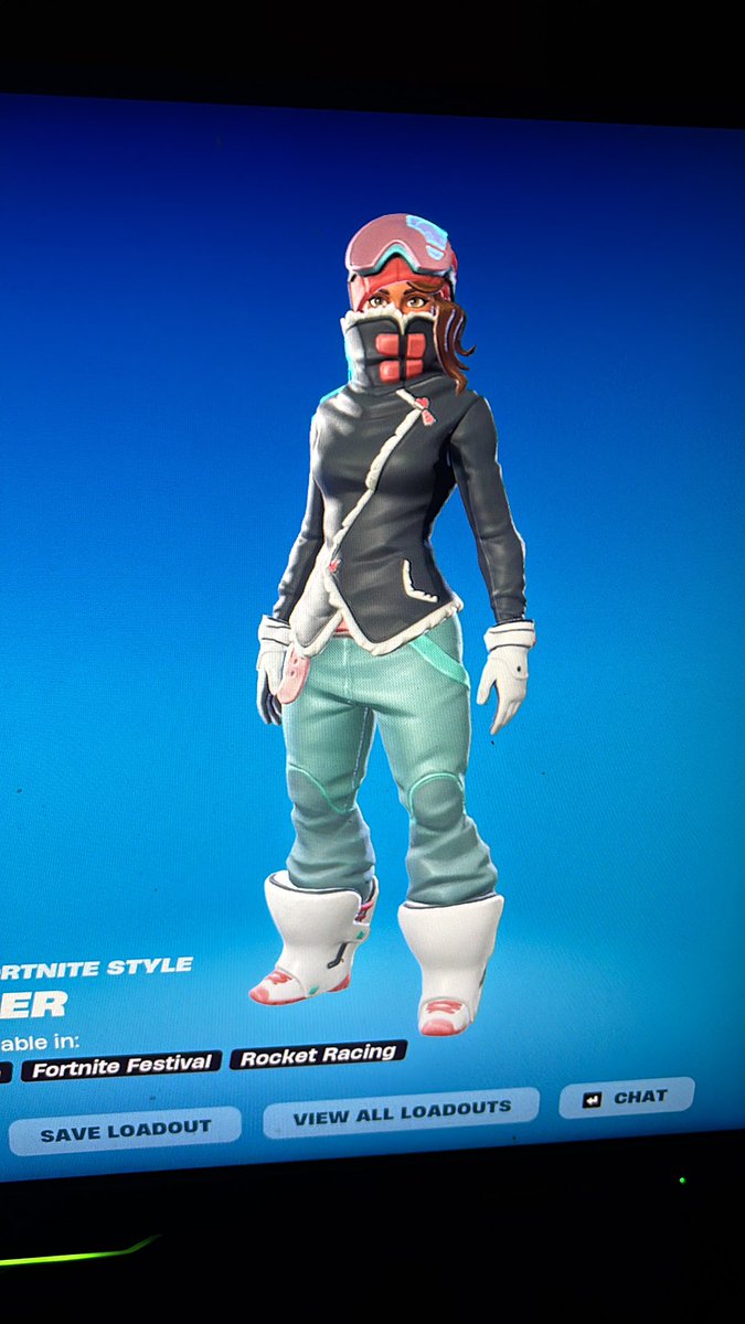 0Bluet's tweet photo. Bro these kicks straight up remodeled her legs 😂 https://t.co/S3uHo0jQmf