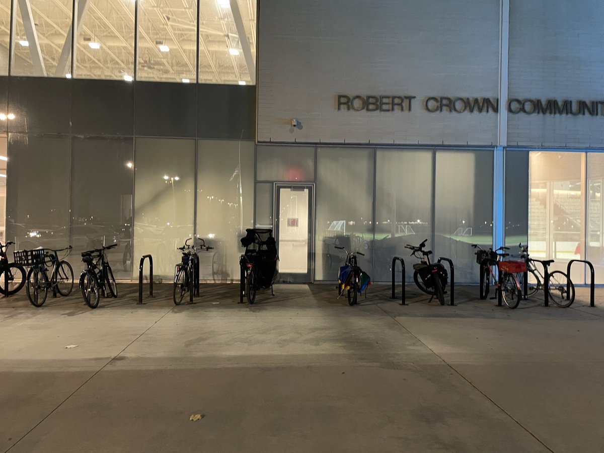 Racks on racks on racks at tonight’s Chicago Avenue bike lane meeting.

<a href="/streetsblogchi/">Streetsblog Chicago</a>