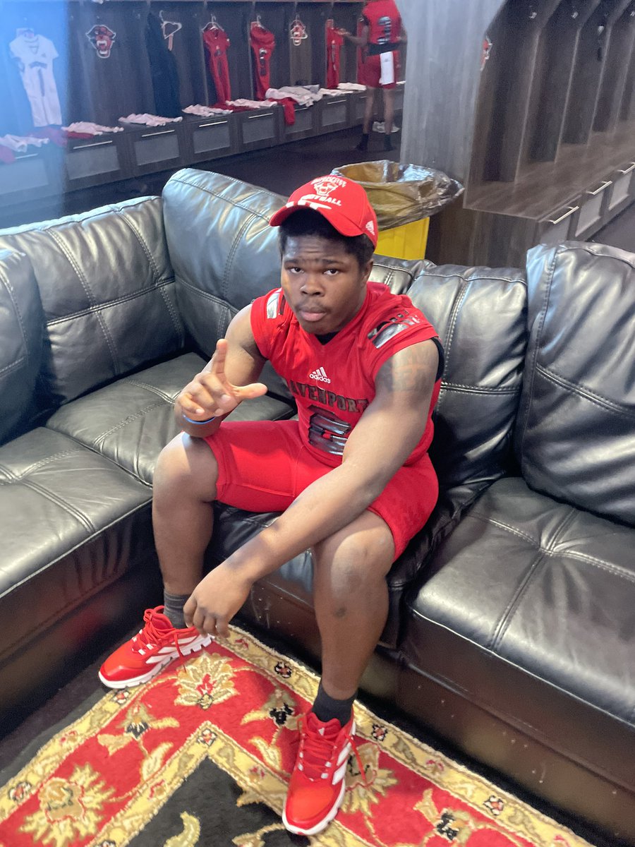 Cailin Scott (@cailin_scott) on Twitter photo Had a great time visiting today At <a href="/DU_Football/">Davenport Football</a> . Thank you for giving me such a great experience hope to be back up soon. 🔴⚫️<a href="/CoachWalkerDU4/">Coach Walker</a> <a href="/CoachHill1/">Jimmy Hill</a> <a href="/CoachMcEwenDU/">Adrian James McEwen</a> <a href="/SparkyMcEwen1/">Sparky McEwen</a> <a href="/hitallsohard2/">Coach Macon</a> <a href="/FBTrailblazer/">Detroit Central HS</a> <a href="/TheD_Zone/">The D Zone</a> <a href="/AllenTrieu/">Allen Trieu</a> <a href="/247Sports/">247Sports</a> <a href="/MIexposure/">Michigan exposure</a> #Committed #AGTG Had a great time visiting today At <a href="/DU_Football/">Davenport Football</a> . Thank you for giving me such a great experience hope to be back up soon. 🔴⚫️<a href="/CoachWalkerDU4/">Coach Walker</a> <a href="/CoachHill1/">Jimmy Hill</a> <a href="/CoachMcEwenDU/">Adrian James McEwen</a> <a href="/SparkyMcEwen1/">Sparky McEwen</a> <a href="/hitallsohard2/">Coach Macon</a> <a href="/FBTrailblazer/">Detroit Central HS</a> <a href="/TheD_Zone/">The D Zone</a> <a href="/AllenTrieu/">Allen Trieu</a> <a href="/247Sports/">247Sports</a> <a href="/MIexposure/">Michigan exposure</a> #Committed #AGTG