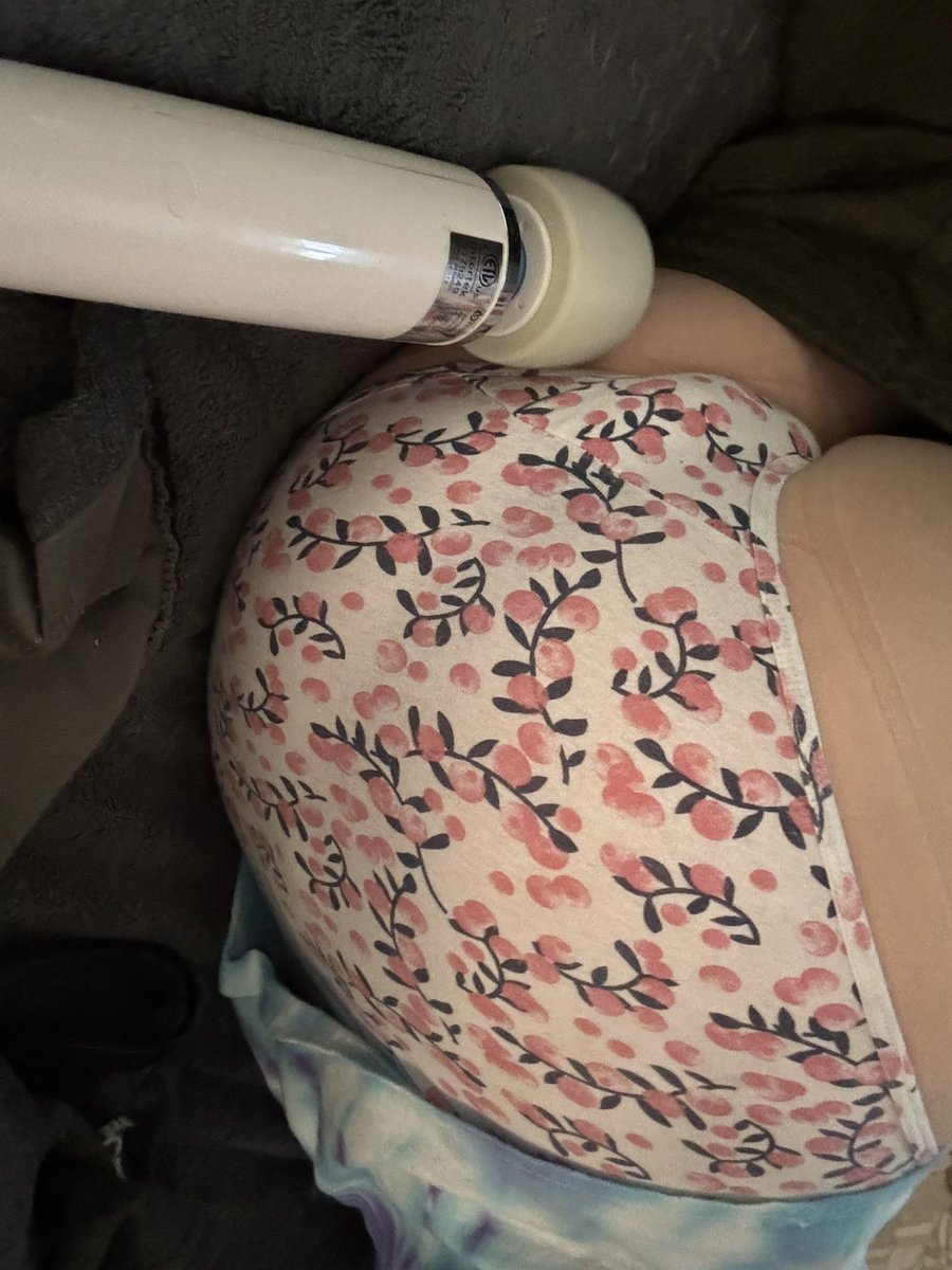 FunCD_rom's tweet photo. Would you date a girl who wore comfy panties with a little something “extra” inside them? 😝🥰 https://t.co/WFOpOxC8k8