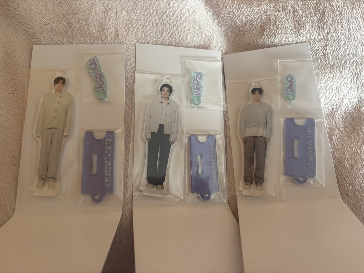 SEVENTEEN セブチ アクキー アクリルキーホルダー home 交換

求：エスクプス ミンハオ

譲：ジョシュア 🐰 ウジ 🍚 ディノ 🦖

郵送、大阪公演手渡し🙆‍♀️

#SEVENTEEN交換