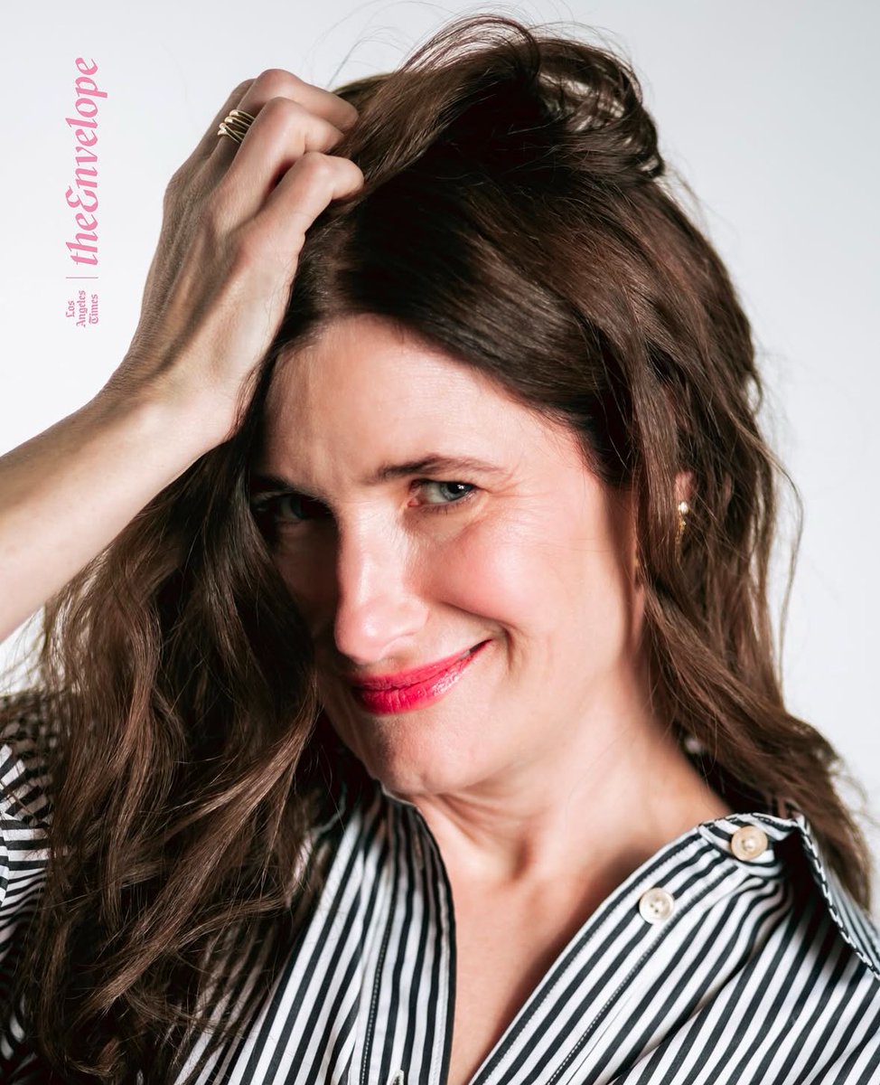 ScarletWitchUpd's tweet image. Kathryn Hahn for Los Angeles Times.