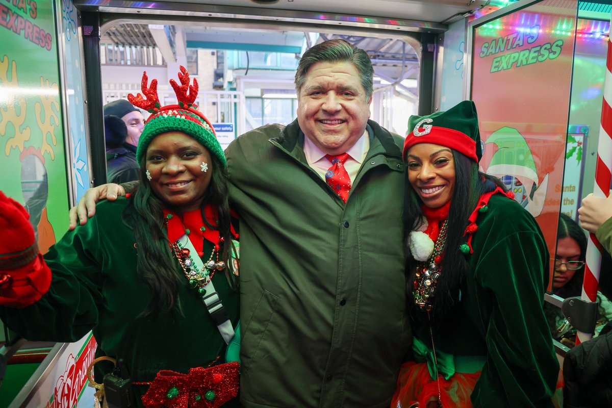 All aboard the @CTA Holiday Train!