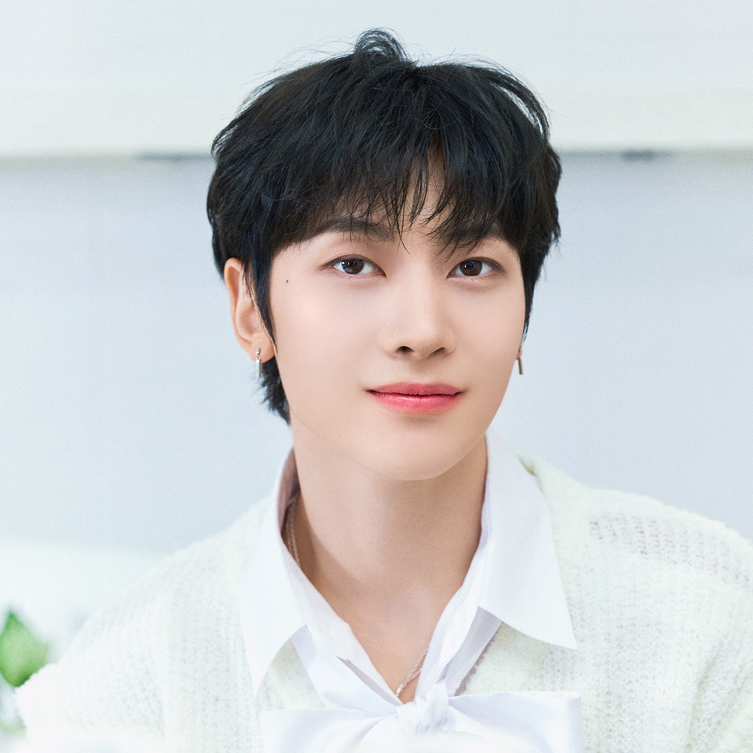 ZB1_official's tweet photo. ZEROBASEONE 2025 시즌 그리팅 ‘OUR Season’

Concept Photo
#석매튜

#ZEROBASEONE #ZB1 #제로베이스원
#SEOKMATTHEW https://t.co/clVZl0h0SH