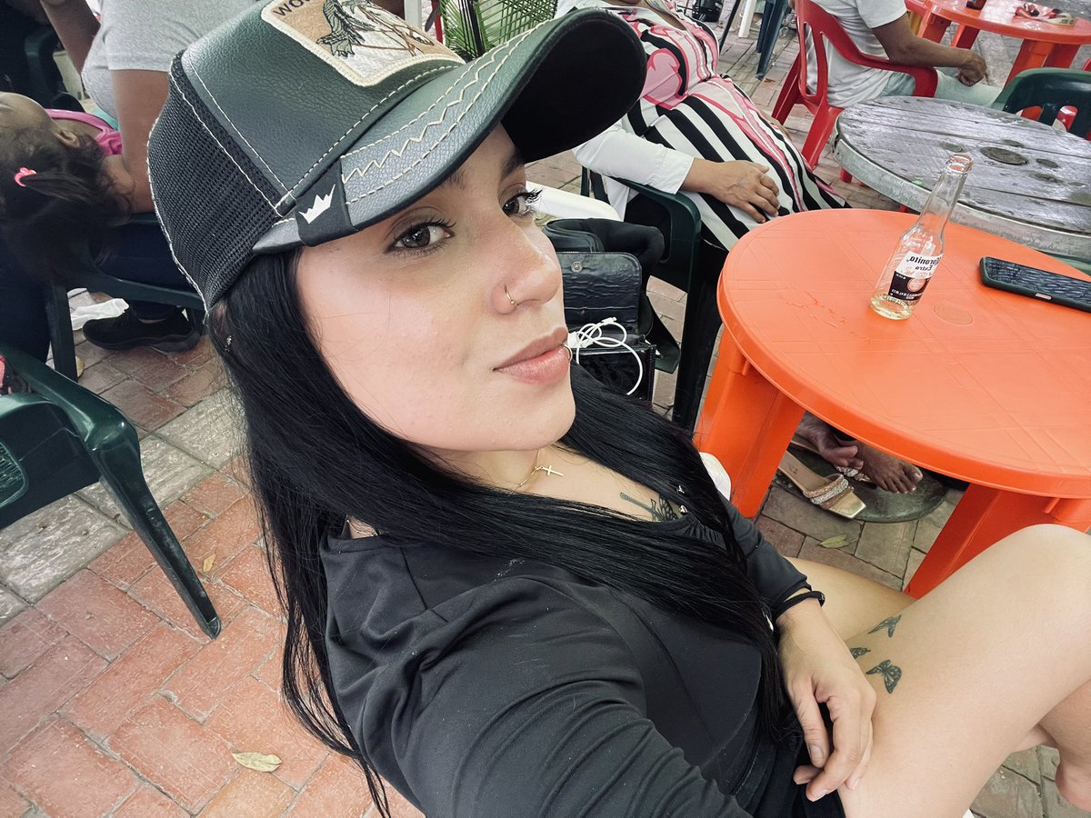 ceidy_m18's tweet photo. 🖤. https://t.co/AFBcI1vT9z