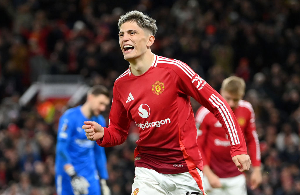 It was a pleasure to speak to Manchester United forward Alejandro Garnacho recently. We discussed:

⚽ His Puskás Award nomination
🔴 The bond he has formed with United fans
🇦🇷 Winning the Copa America and his Argentina ambitions

Interview here: fifa.com/en/the-best-fi…