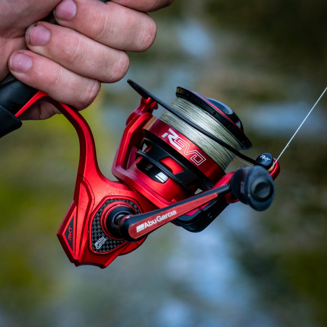 Abu_Garcia's tweet photo. Built for speed to stay on the fish. ๐ The Revo Rocket spinning reel is ideal for scoping and FFS techniques. The 7.6:1 gear ratio allows for speedy retrieval, enabling anglers to re-cast to fish on the move when scoping. ๐ฅ
#FFS #BassFishing #FishToWin #AbuGarcia https://t.co/zklOIwNx6l