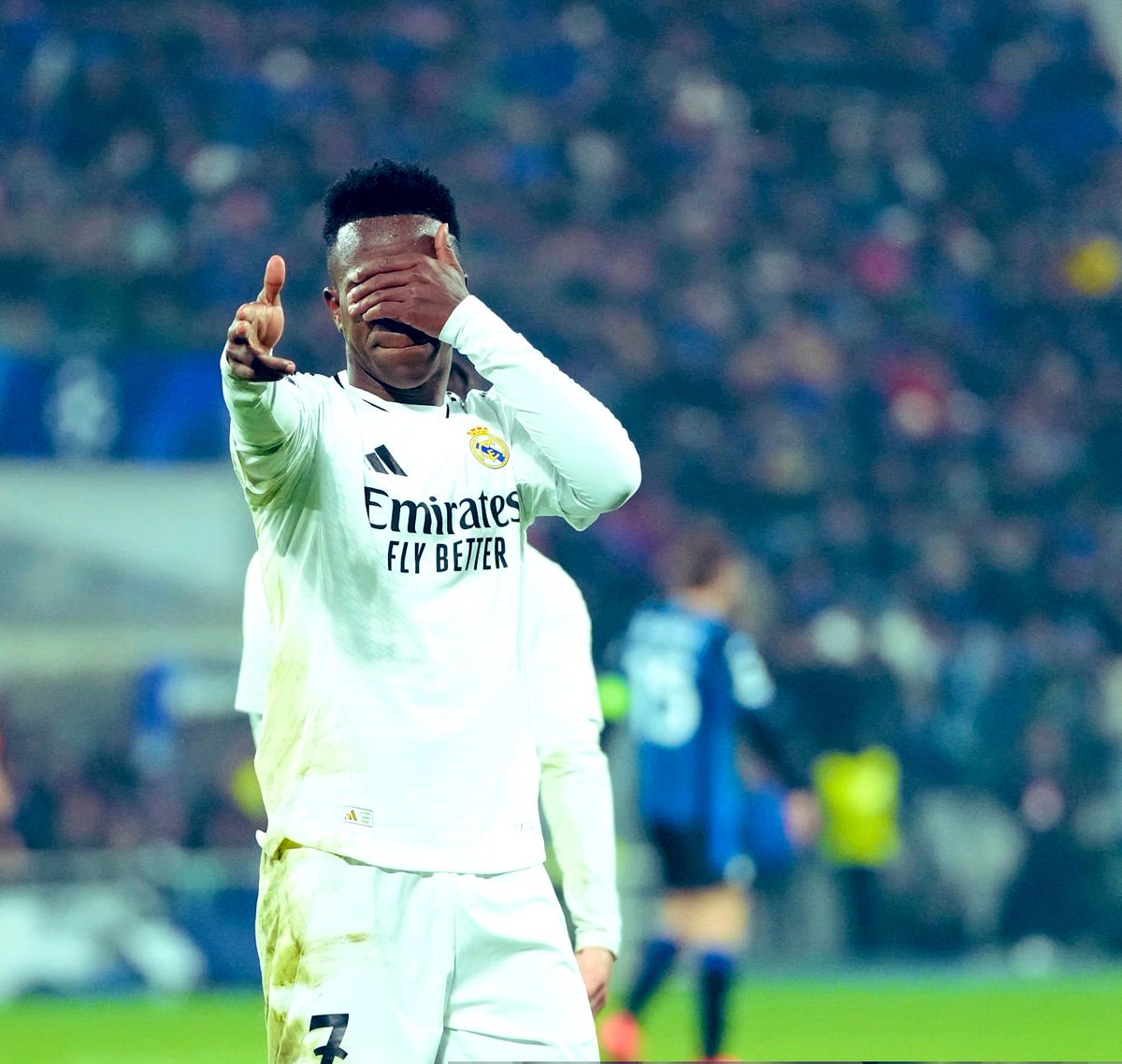 _RMMedia's tweet photo. “Real Madrid will be back. You can put that on a poster, stick it on your wall, pray to it every night. We will be back." We will be back stronger.” https://t.co/vKdjtvEpcq