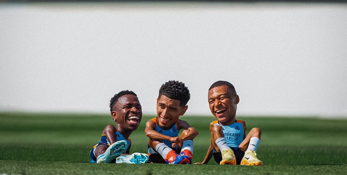 Rawanovich's tweet photo. 😄🤍🤍

#HalaMadrid #RealMadrid #realatalanta @KMbappe https://t.co/z2FouWTdVH