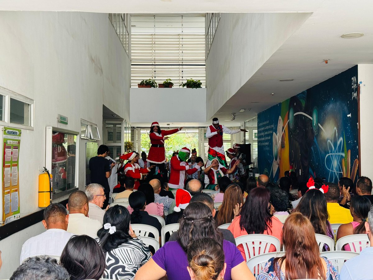 🎄¡La magia de la #Navidad llegó a <a href="/intenalco_es/">Intenalco  </a>! 🎅 

La novena de aguinaldos de Intenalco fue un espacio lleno de tradición, arte y unión. Un evento que reflejó el talento y el espíritu festivo de nuestra región, iluminando el corazón de todos los asistentes. 💙 <a href="/GobValle/">Gobernación Valle del Cauca</a>