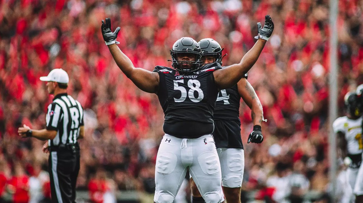 CollegeFBonX's tweet photo. Like this tweet to vote for Dontay Corleone.

Vote in the following tweets. Voting ends 12/11 at 5pm ET. https://t.co/nCiZY3ZxSK