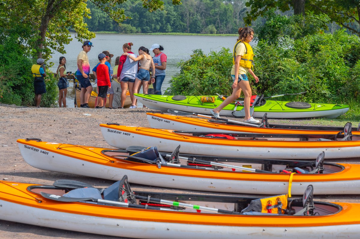 CivicCommonsUS's tweet image. It’s time to recommit to elevating the common good.
Read this interview with @ChrisMurphyCT on social connection, the state of American happiness &amp;amp; the role of civic infrastructure to bring us back together.
#publicspace #commongood #policy
medium.com/reimagining-th…