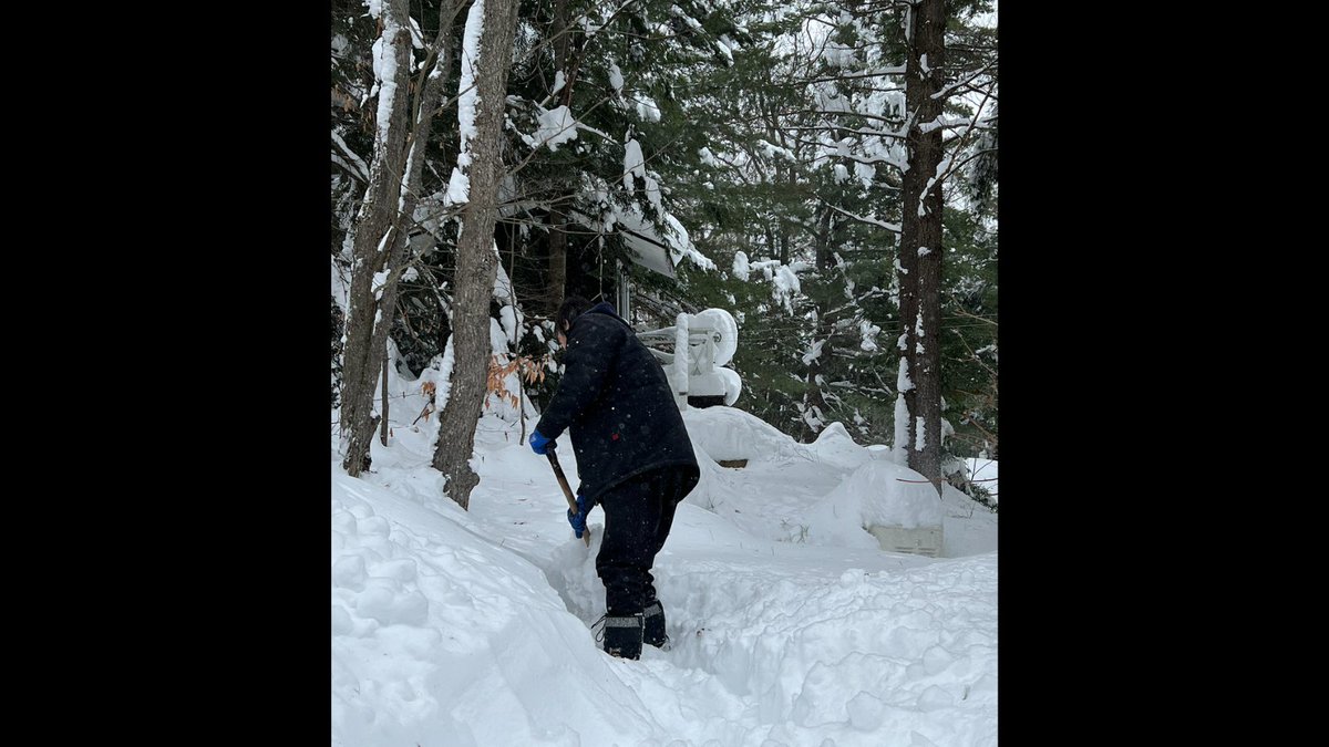 BudgetPropaneCA's tweet photo. Winter is here! A heartfelt thank you to all of our @BudgetPropaneCA customers &amp; exceptional staff for their patience and understanding during these unprecedented times.Our top priority has continued to be the safety of our customers, staff &amp; community at all times #budgetpropane https://t.co/8d1B8E4J1h